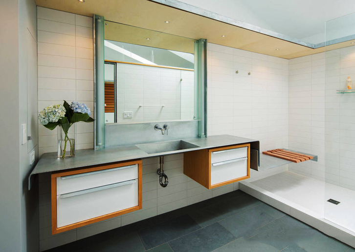 现代风格挂墙式浴室柜装修图