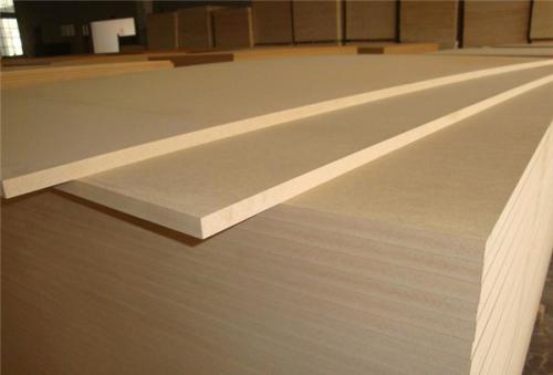 刨花板与密度板有什么区别?家居材料更推荐使用密度板!