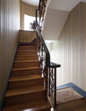 古典棕色楼梯扶手设计效果图