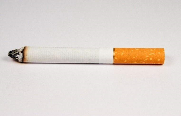 发霉的香烟是什么垃圾？吸烟有什么危害