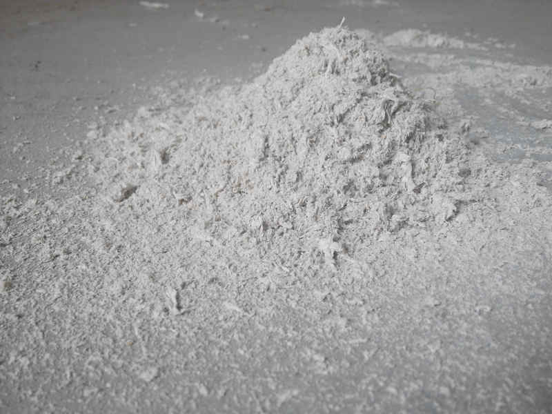 水泥砂浆强度等级分为几级?影响水泥砂浆强度的因素是什么？