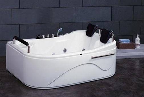 双人豪华浴缸尺寸是多少？这样浴缸选择更温馨！