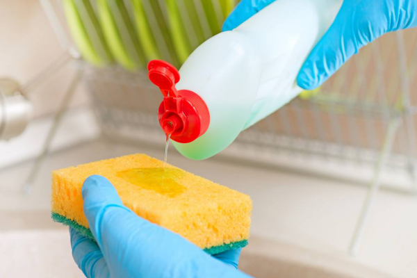 洗洁精配方与制作方法是什么？家庭自制洗洁精的小技巧！