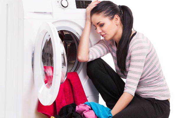 衣物柔顺剂是洗衣液吗？柔顺剂与洗衣液的区别是什么？