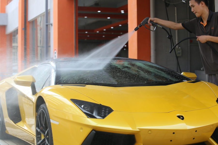 洗洁精可以洗车吗?洗洁精洗车会伤车漆吗?