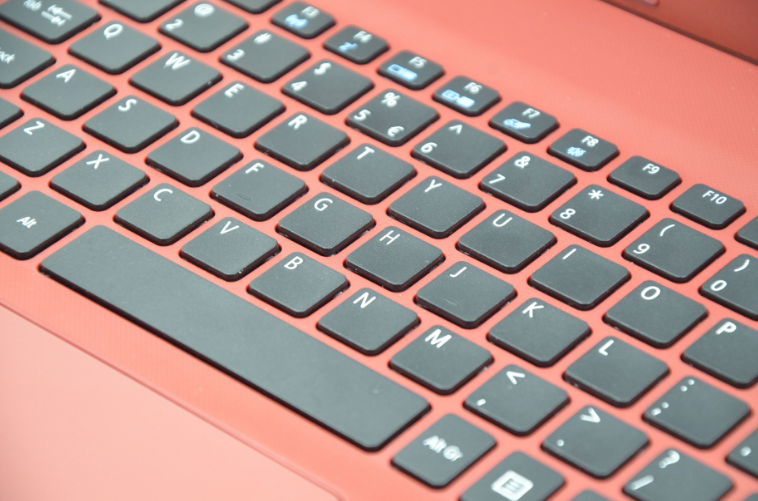 巧克力键盘怎么安装？巧克力键盘怎么拆？没想到竟如此简单！
