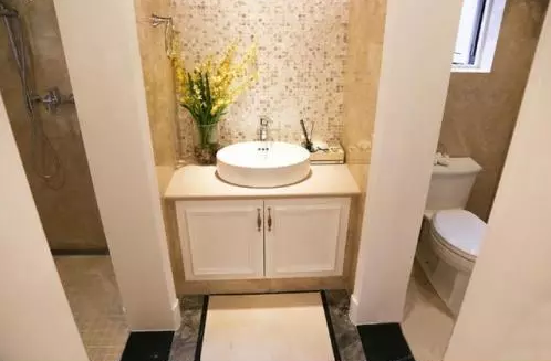 卫生间先贴瓷砖还是先装马桶?卫生间装修要注意什么?