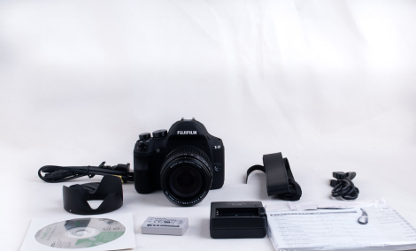 摄影初学者应该买哪种产品？入门级单反相机推荐！